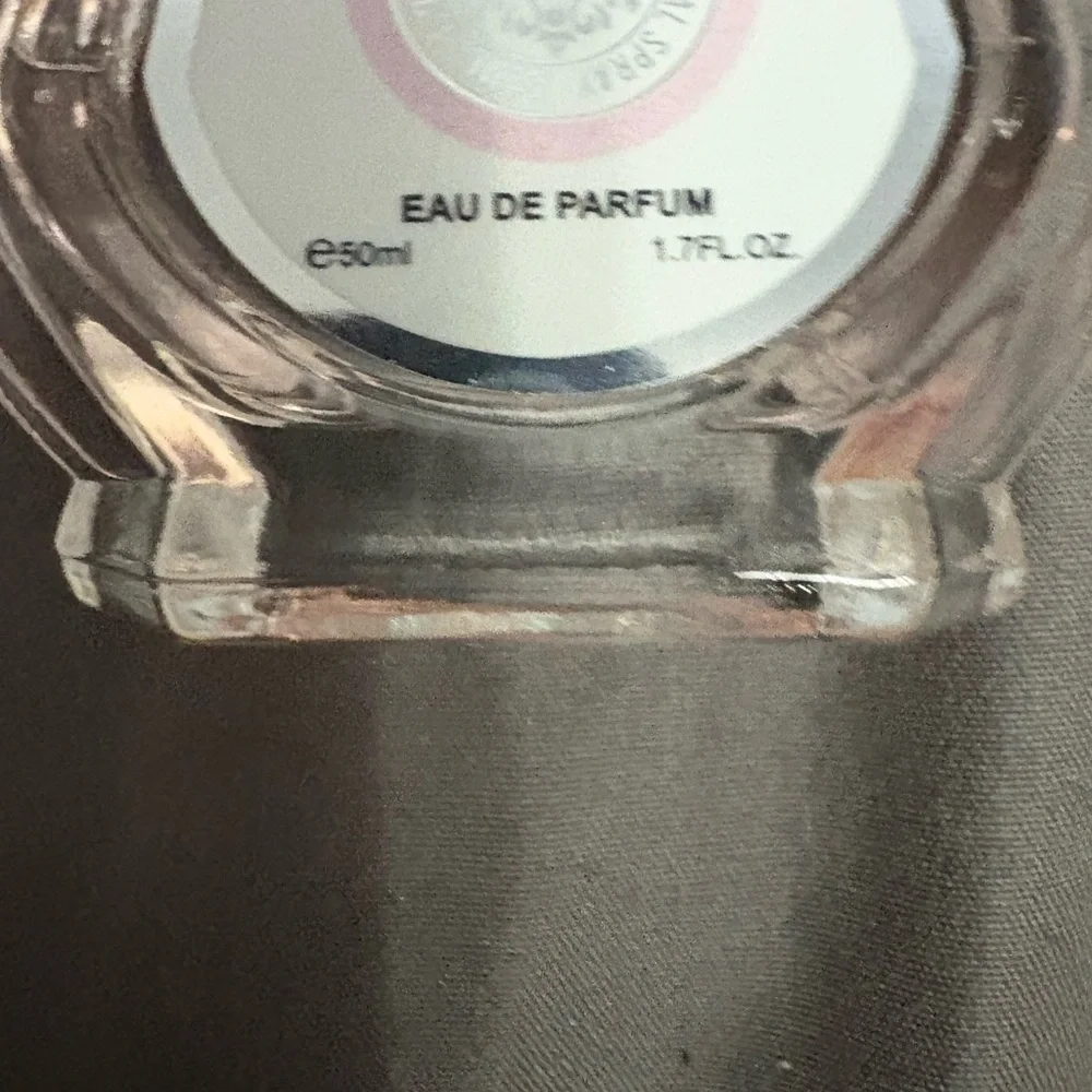 Yara eau de parfum spray 1.7 ounce brand new - Picture 3 of 3